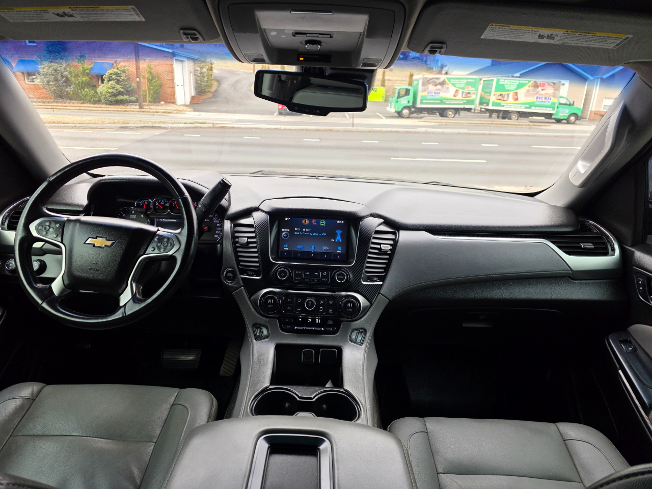 Chevrolet Suburban 4WD 4dr LT 2015