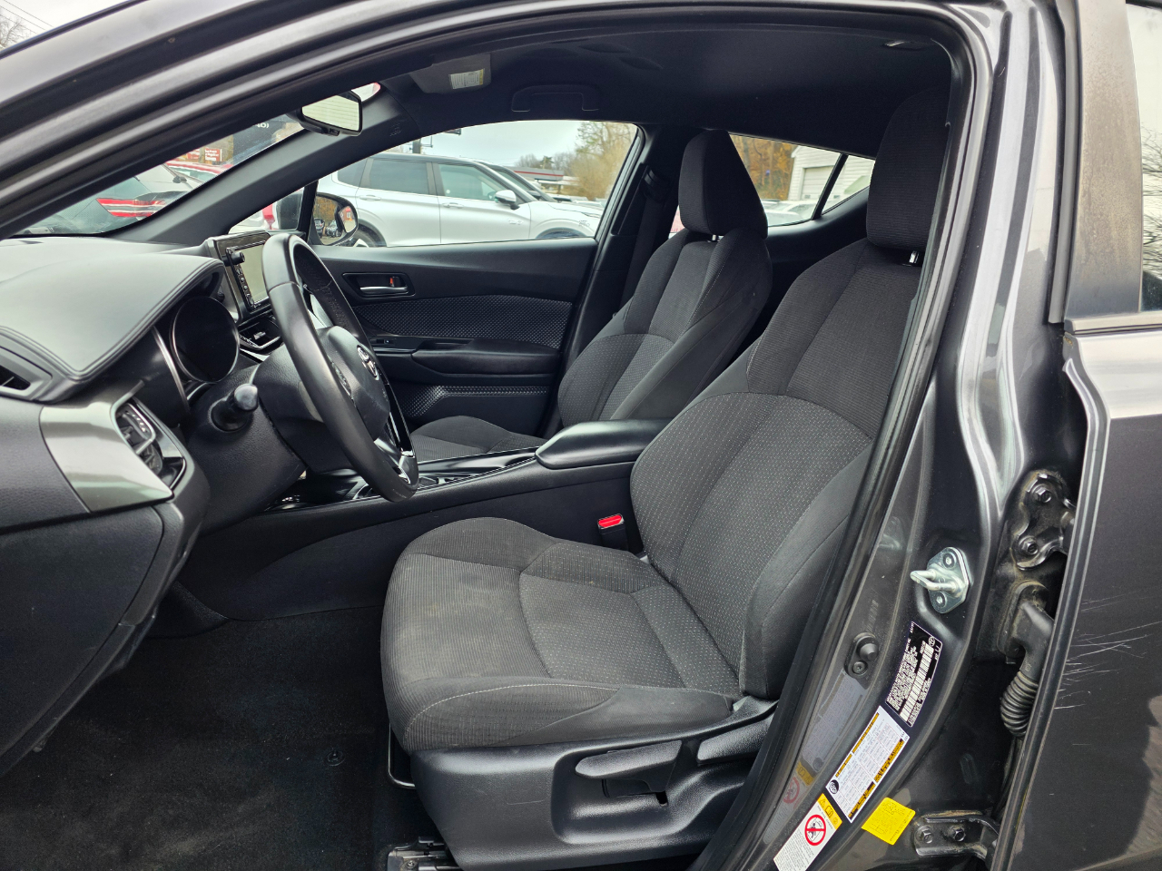 Toyota C-HR XLE FWD (Natl) 2018