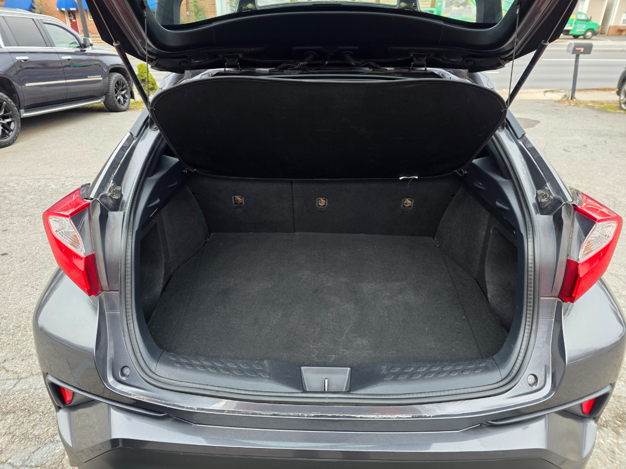 Toyota C-HR XLE FWD (Natl) 2018