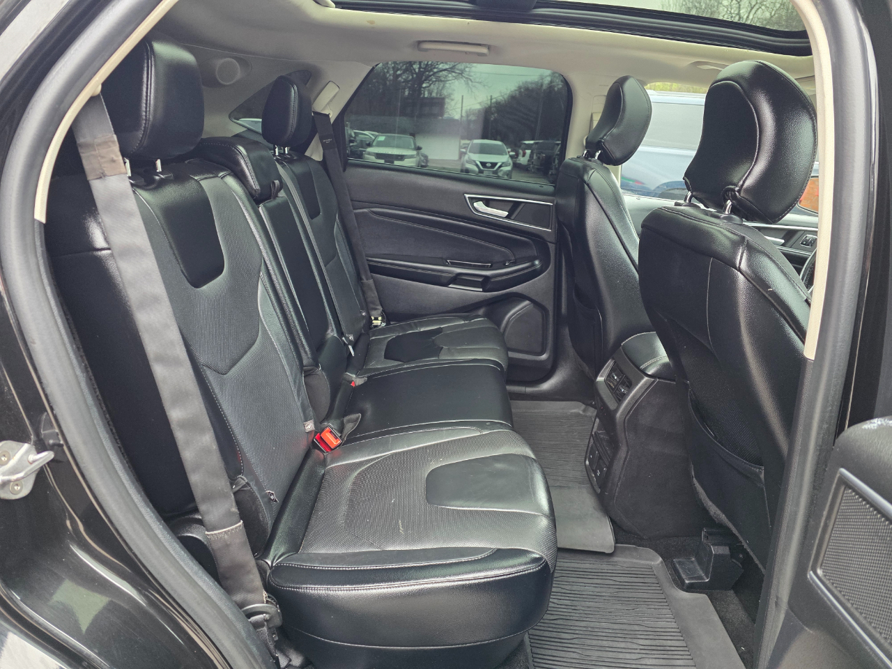 Ford Edge 4dr Titanium AWD 2015