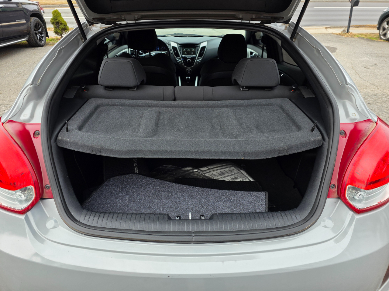 Hyundai Veloster 3dr Cpe Auto RE:MIX 2013