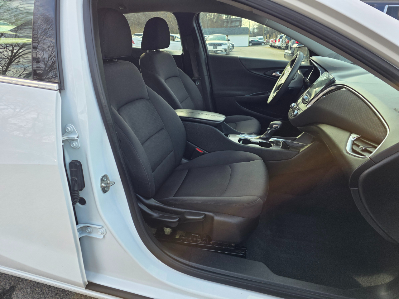 Chevrolet Malibu 4dr Sdn LT 2021