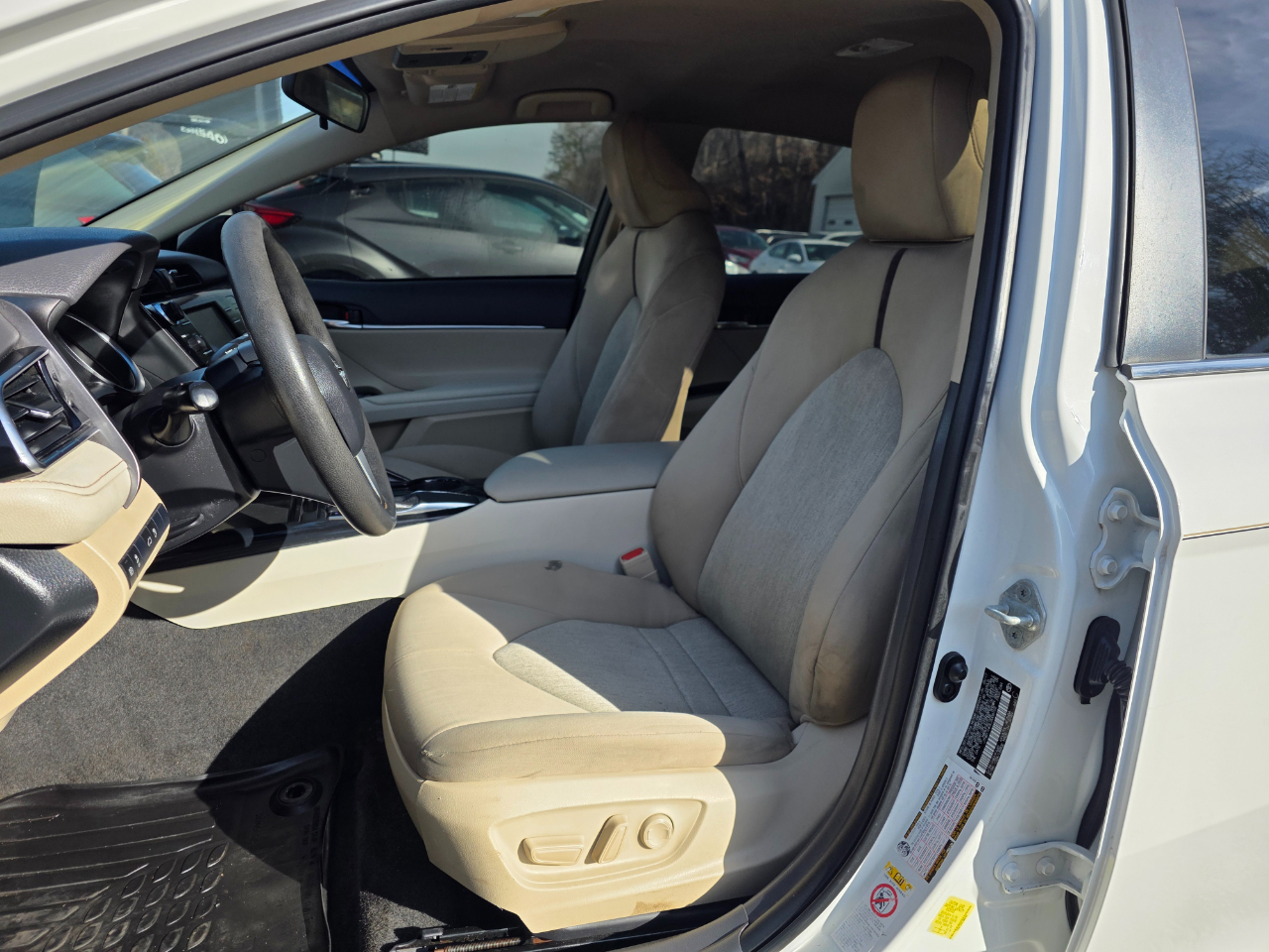 Toyota Camry XLE Auto (Natl) 2018