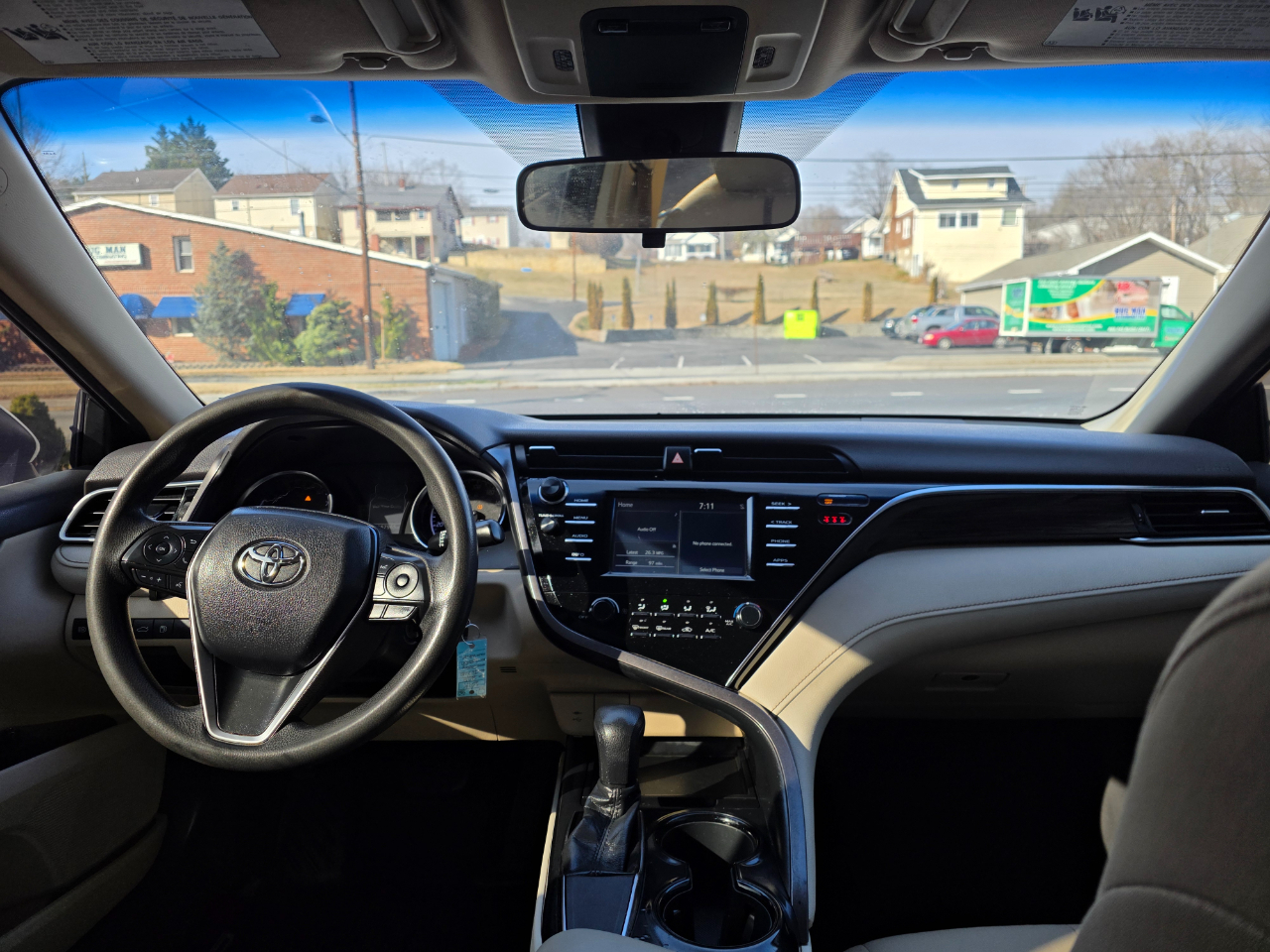 Toyota Camry XLE Auto (Natl) 2018