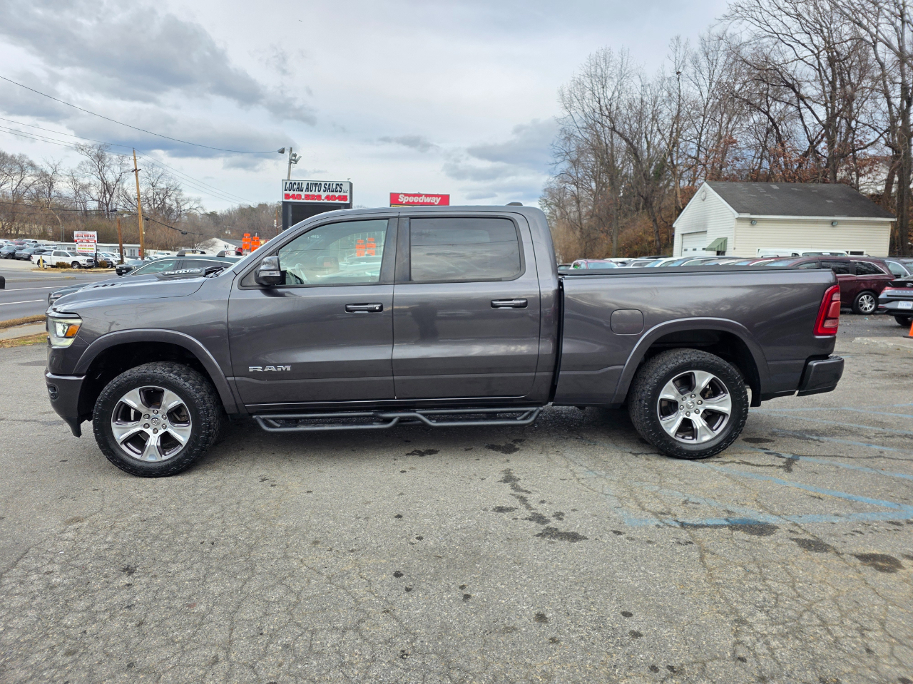 RAM 1500 Laramie 4x4 Crew Cab 6'4" Box 2019