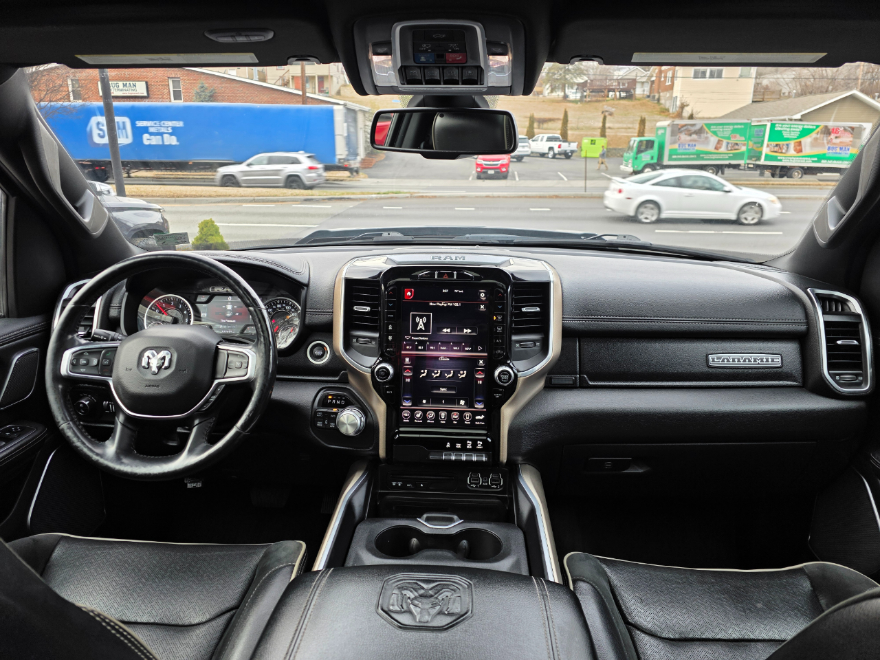 RAM 1500 Laramie 4x4 Crew Cab 6'4" Box 2019