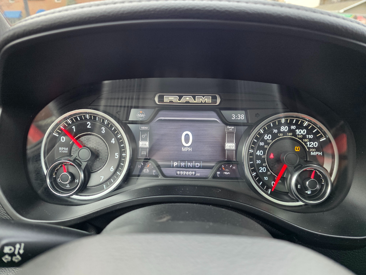 RAM 1500 Laramie 4x4 Crew Cab 6'4" Box 2019