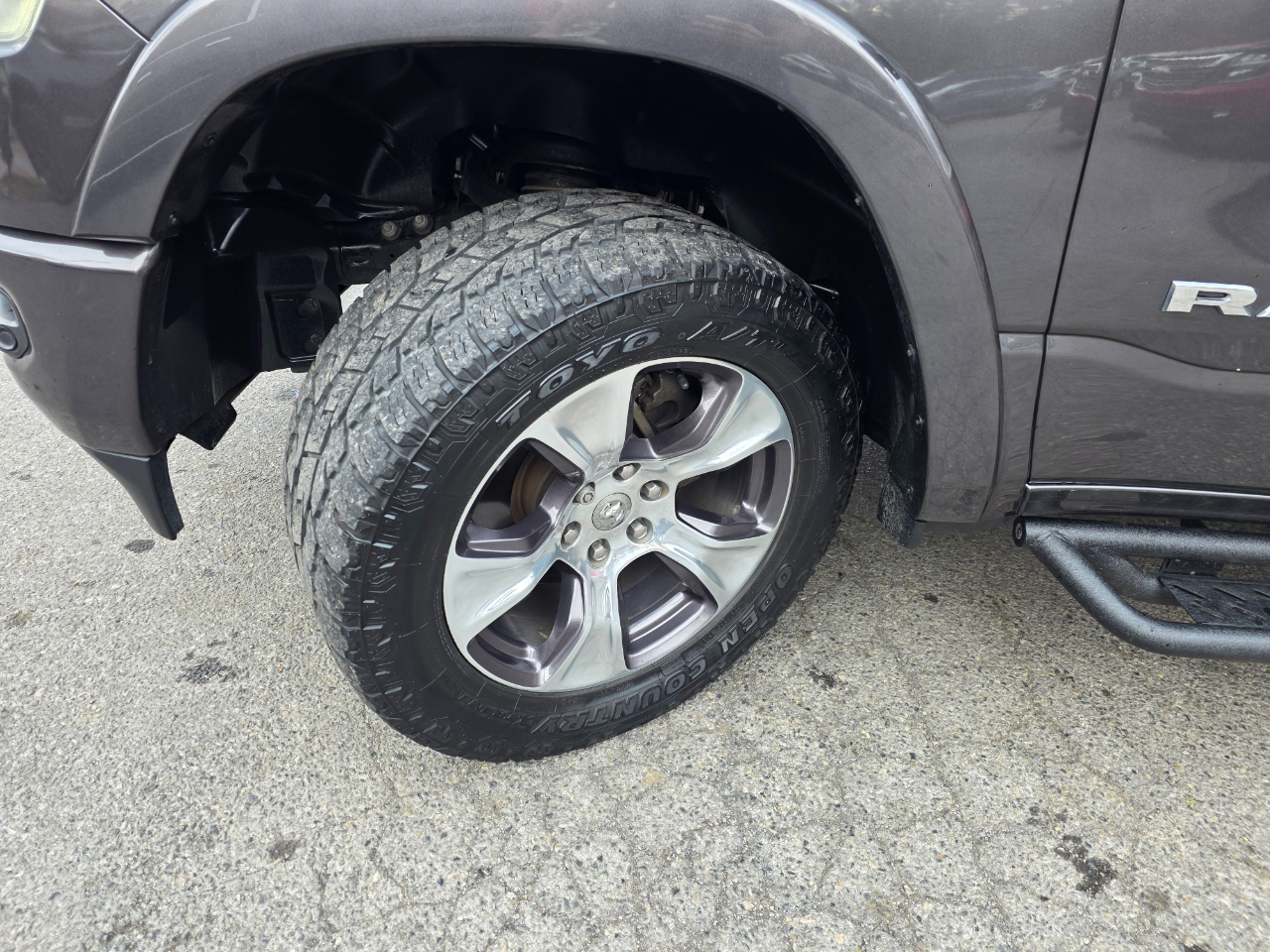 RAM 1500 Laramie 4x4 Crew Cab 6'4" Box 2019