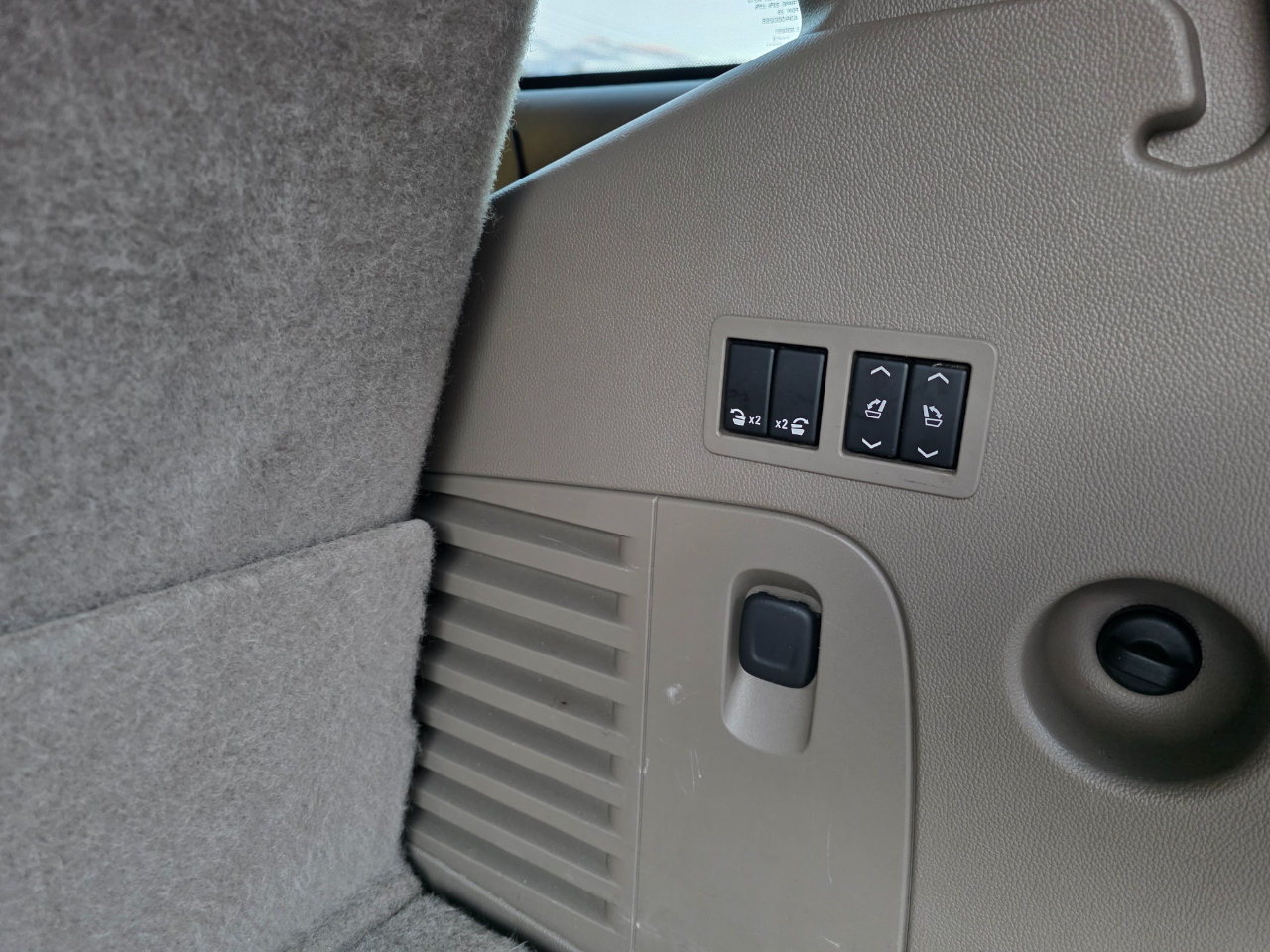 Chevrolet Tahoe 4WD 4dr LTZ 2015