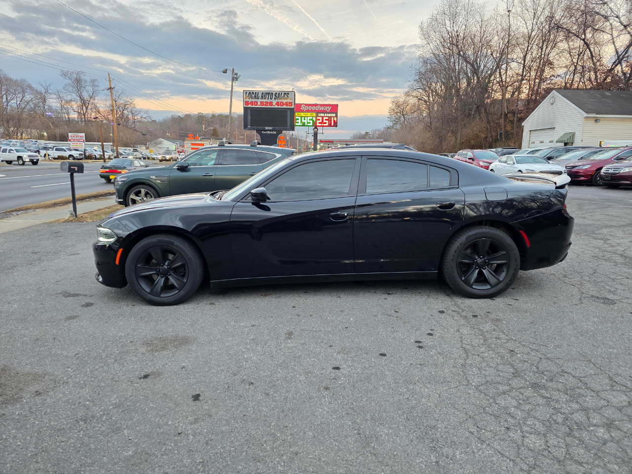 Dodge Charger 4dr Sdn SXT RWD 2016