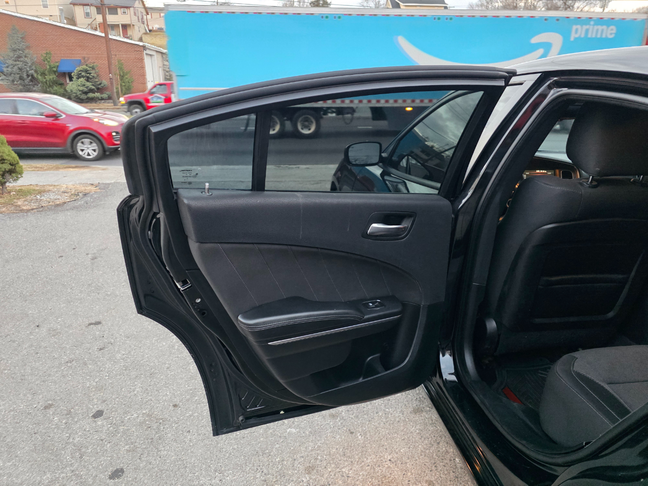 Dodge Charger 4dr Sdn SXT RWD 2016