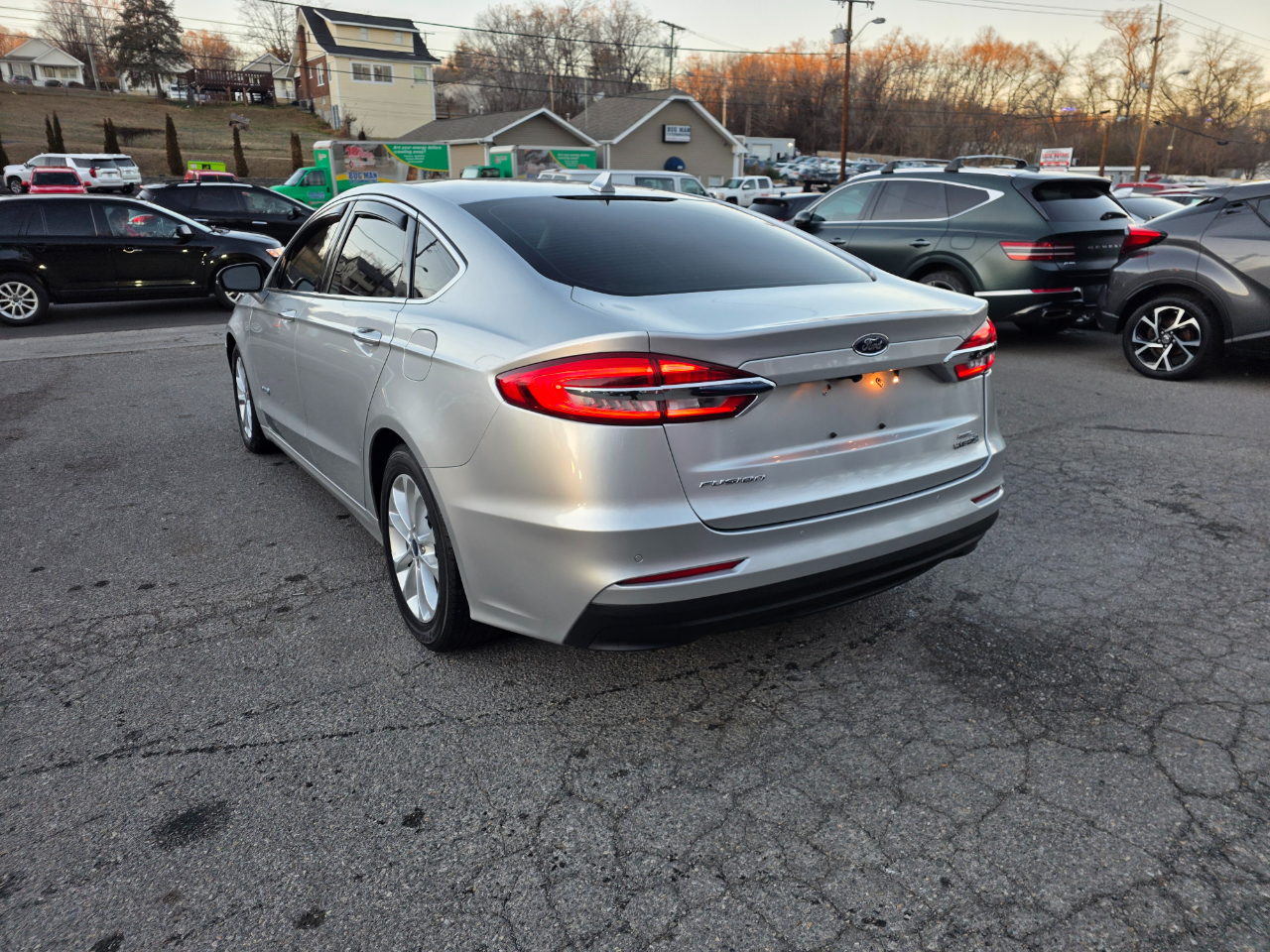 Ford Fusion Hybrid SEL FWD 2019