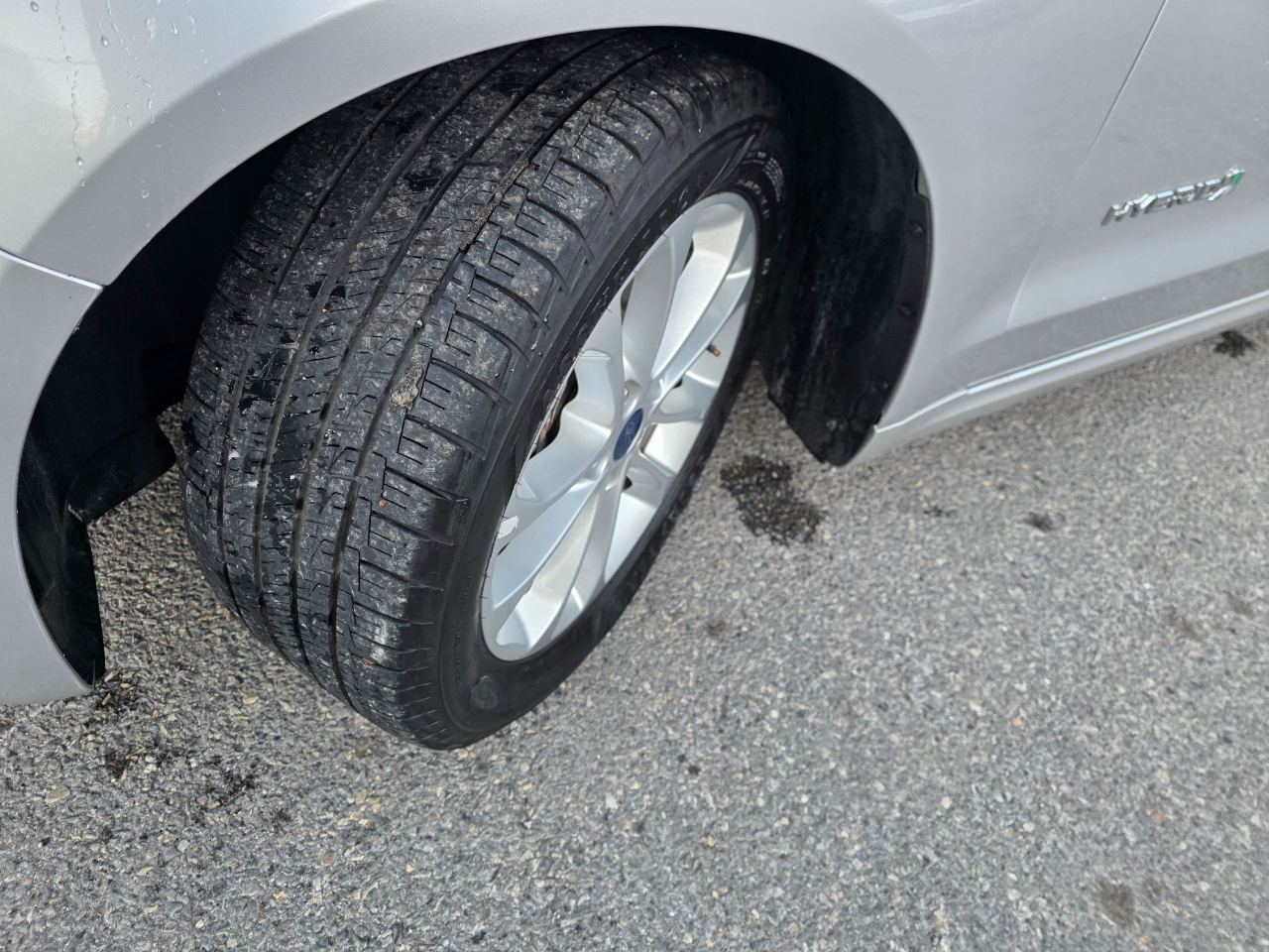 Ford Fusion Hybrid SEL FWD 2019