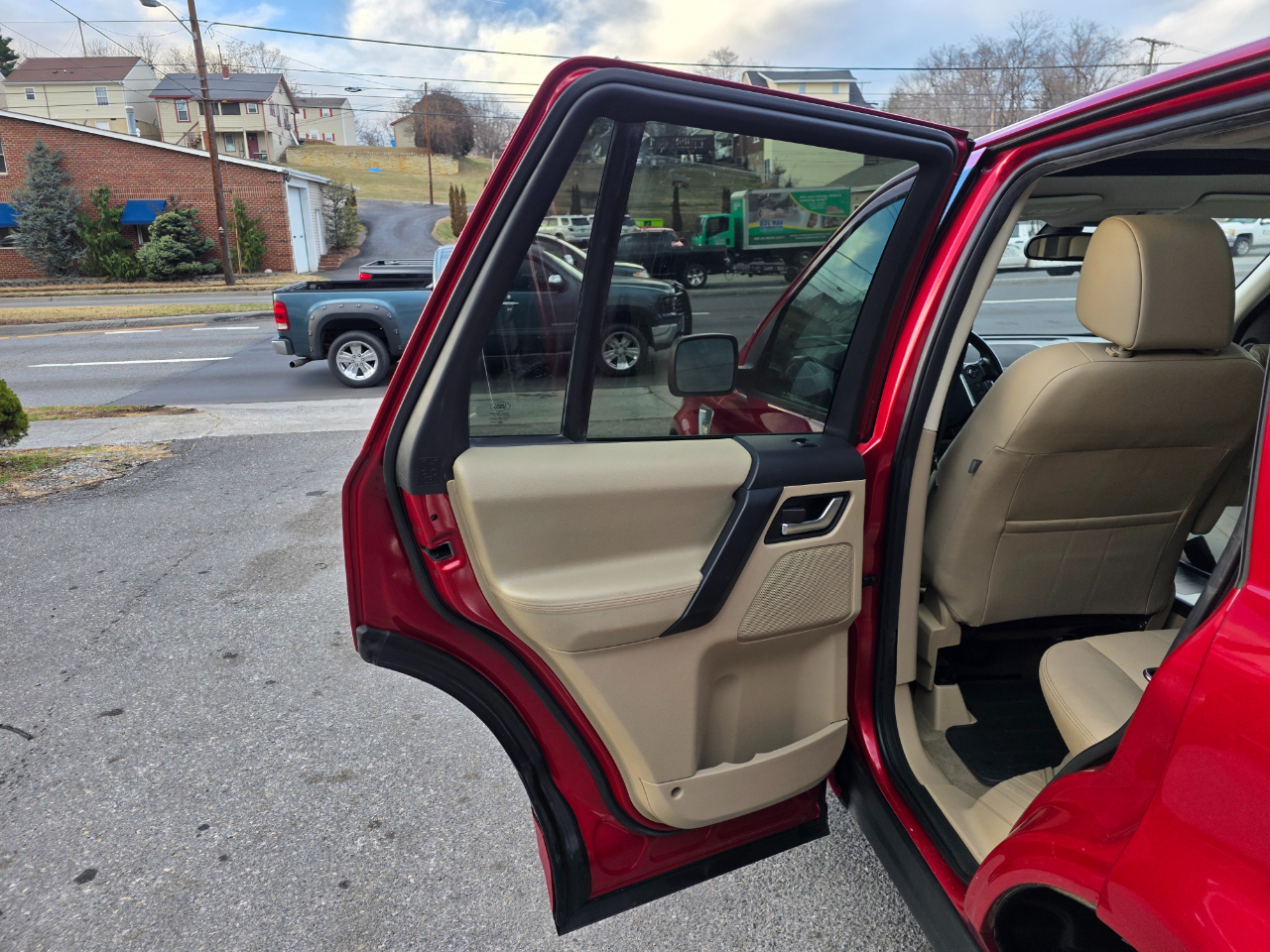 Land Rover LR2 AWD 4dr 2014