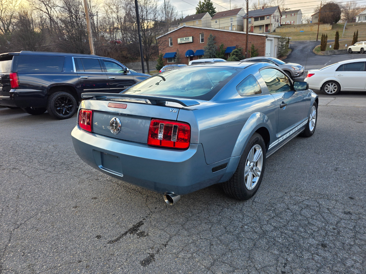 Ford Mustang 2dr Cpe Premium 2005