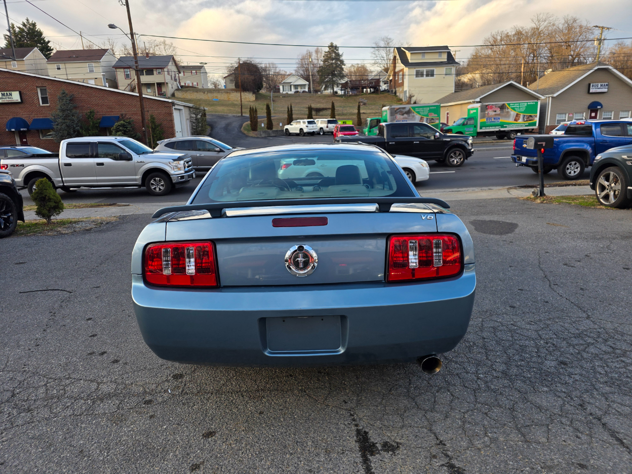 Ford Mustang 2dr Cpe Premium 2005