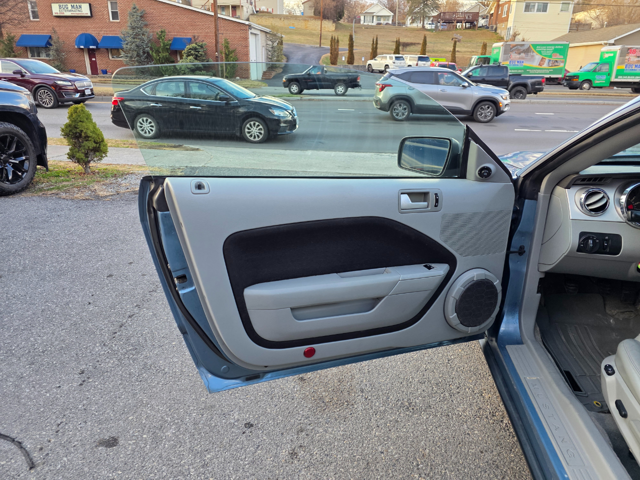 Ford Mustang 2dr Cpe Premium 2005