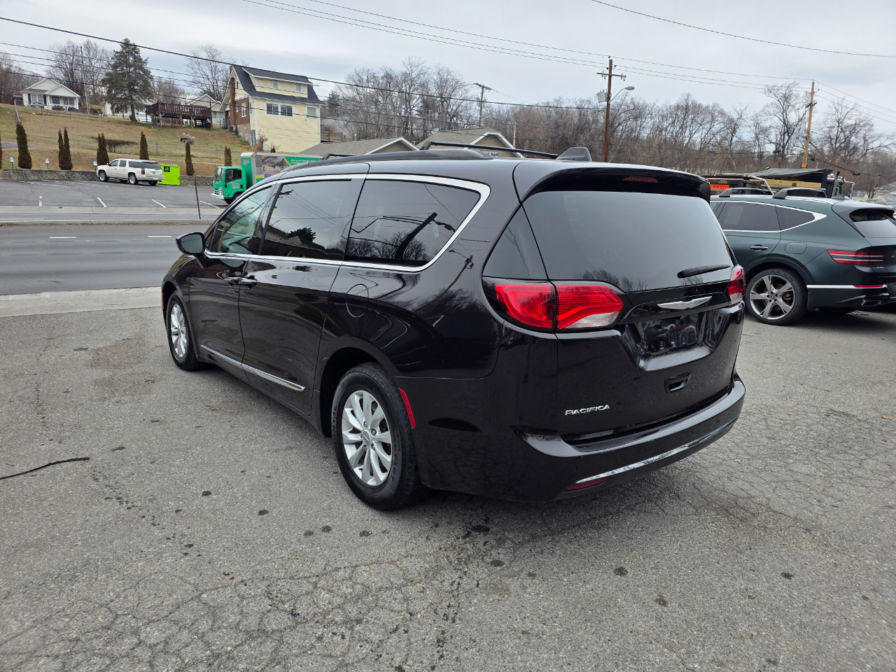 Chrysler Pacifica Touring-L FWD 2017