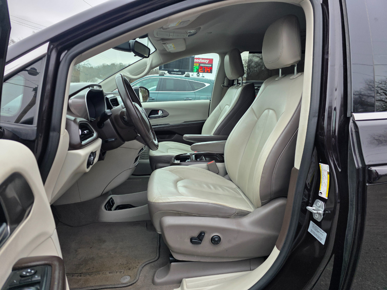 Chrysler Pacifica Touring-L FWD 2017