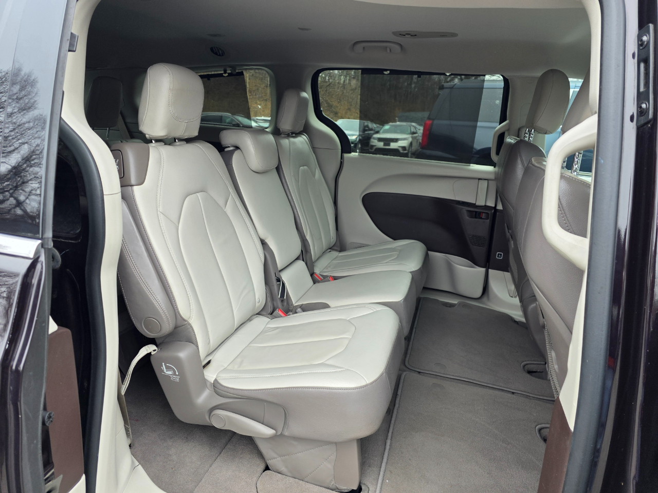 Chrysler Pacifica Touring-L FWD 2017