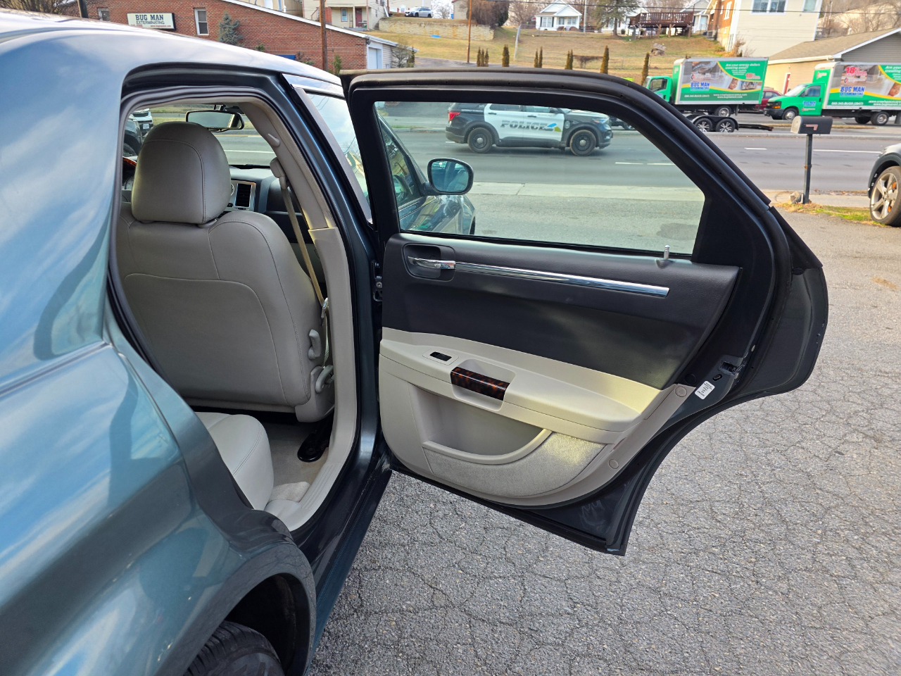 Chrysler 300 4dr Sdn 300C *Ltd Avail* 2005