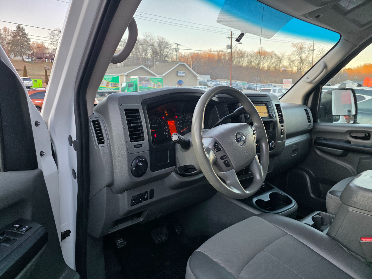 Nissan NV Cargo NV2500 HD High Roof V6 SV 2019