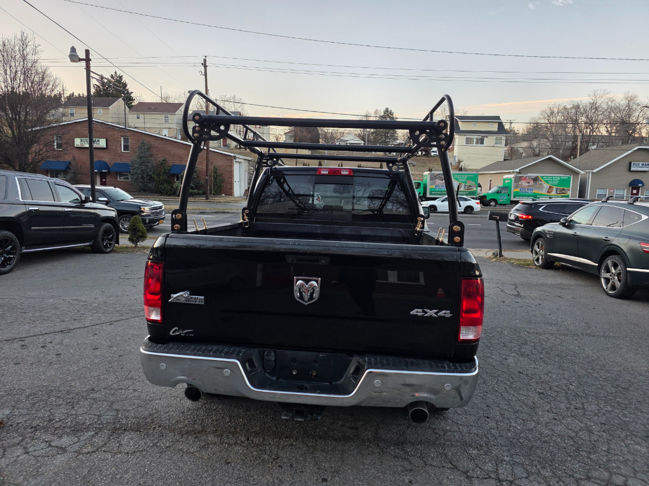 RAM 1500 Big Horn 4x4 Crew Cab 5'7" Box 2017