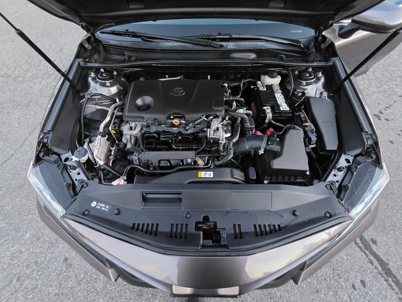 Toyota Camry SE Auto (Natl) 2020