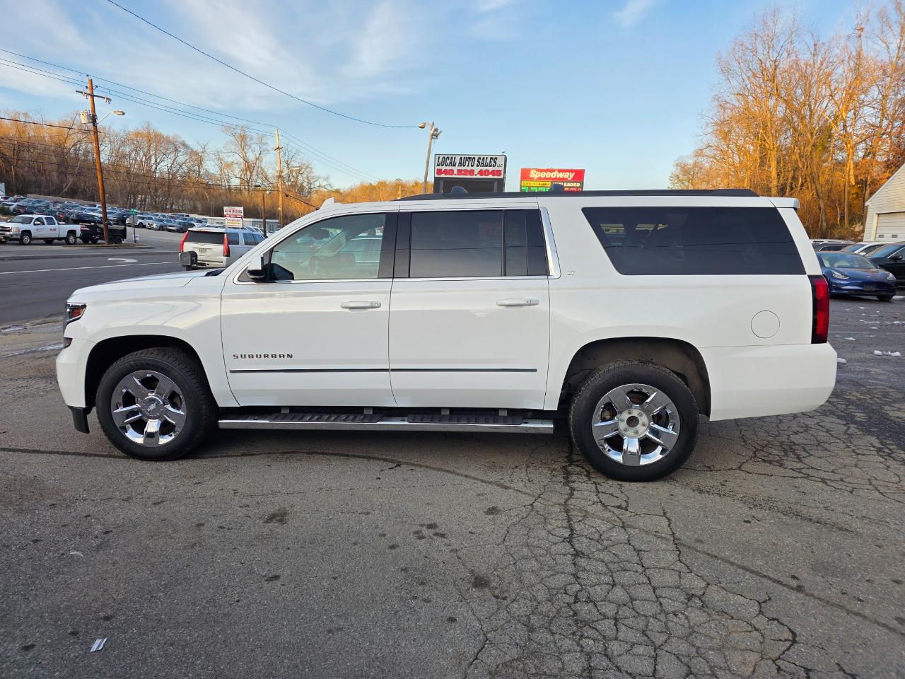 Chevrolet Suburban 4WD 4dr 1500 LT 2019