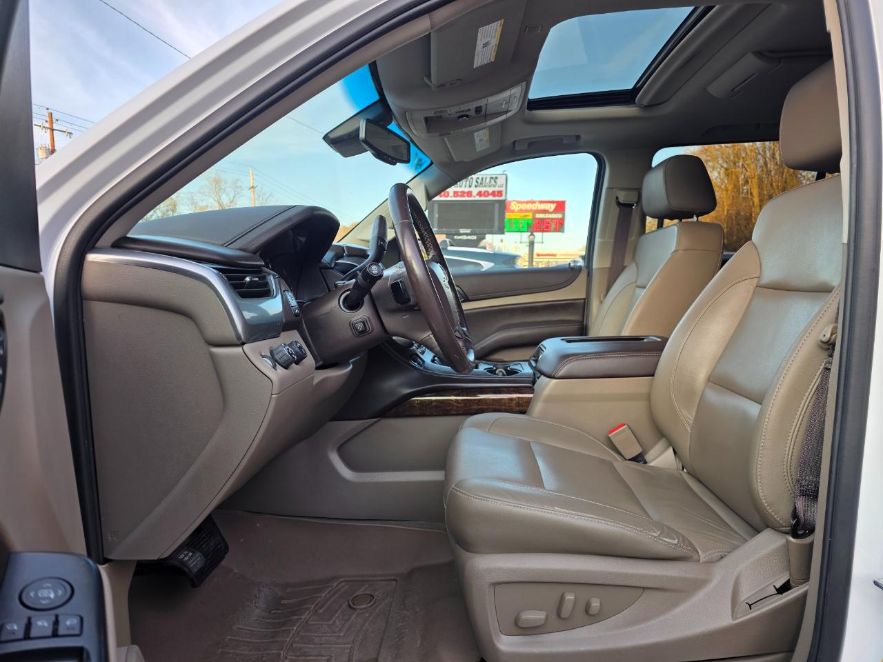 Chevrolet Suburban 4WD 4dr 1500 LT 2019