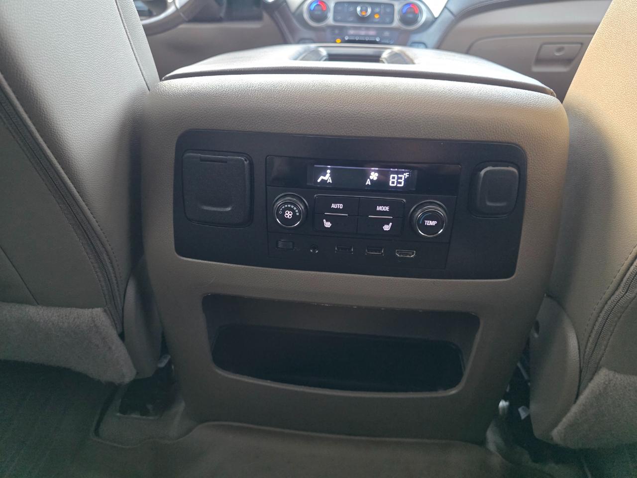 Chevrolet Suburban 4WD 4dr 1500 LT 2019