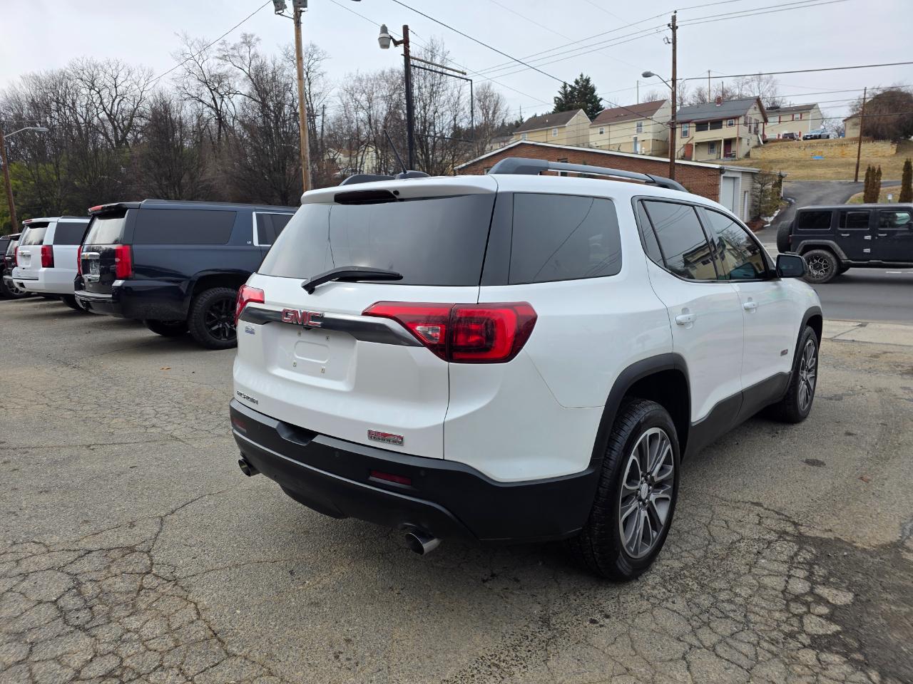 GMC Acadia AWD 4dr SLT w/SLT-1 2017