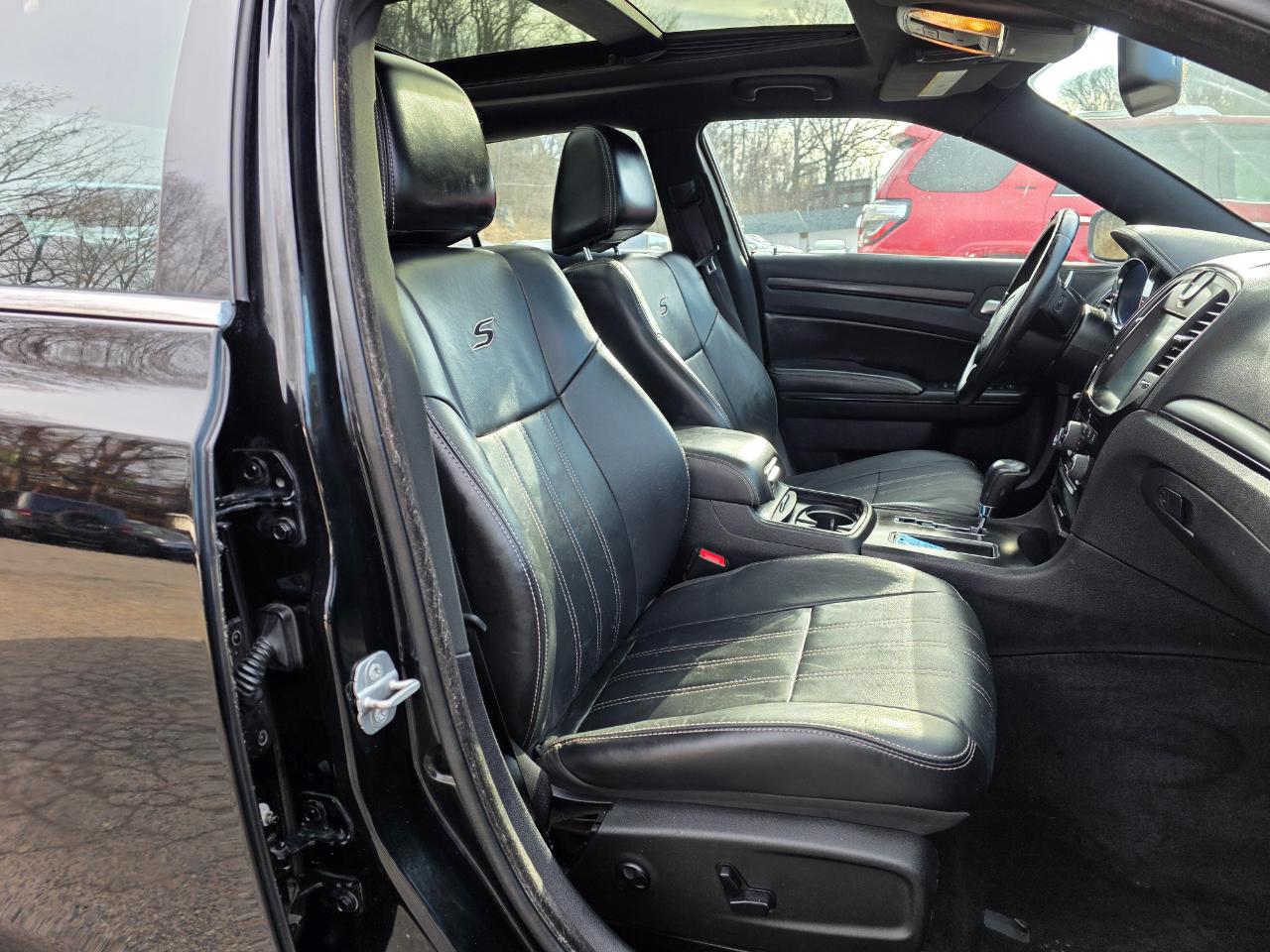 Chrysler 300 4dr Sdn 300S AWD 2014