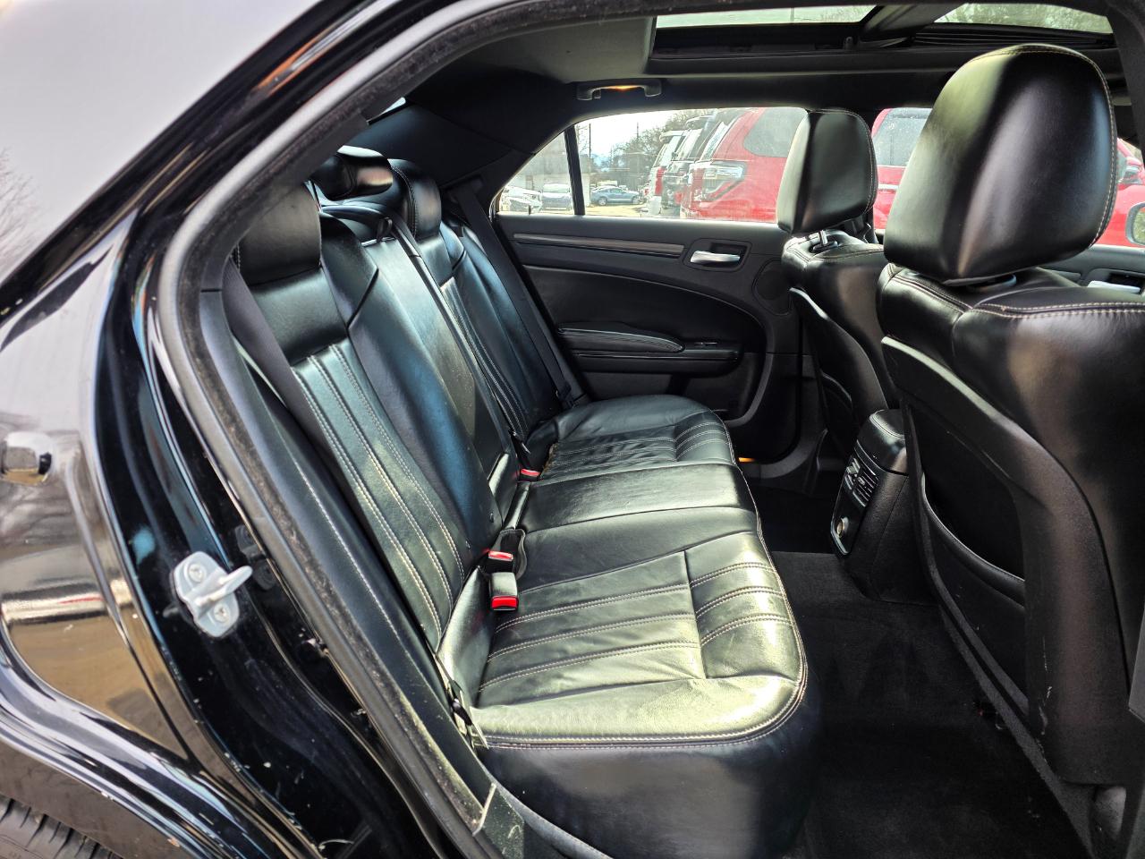 Chrysler 300 4dr Sdn 300S AWD 2014