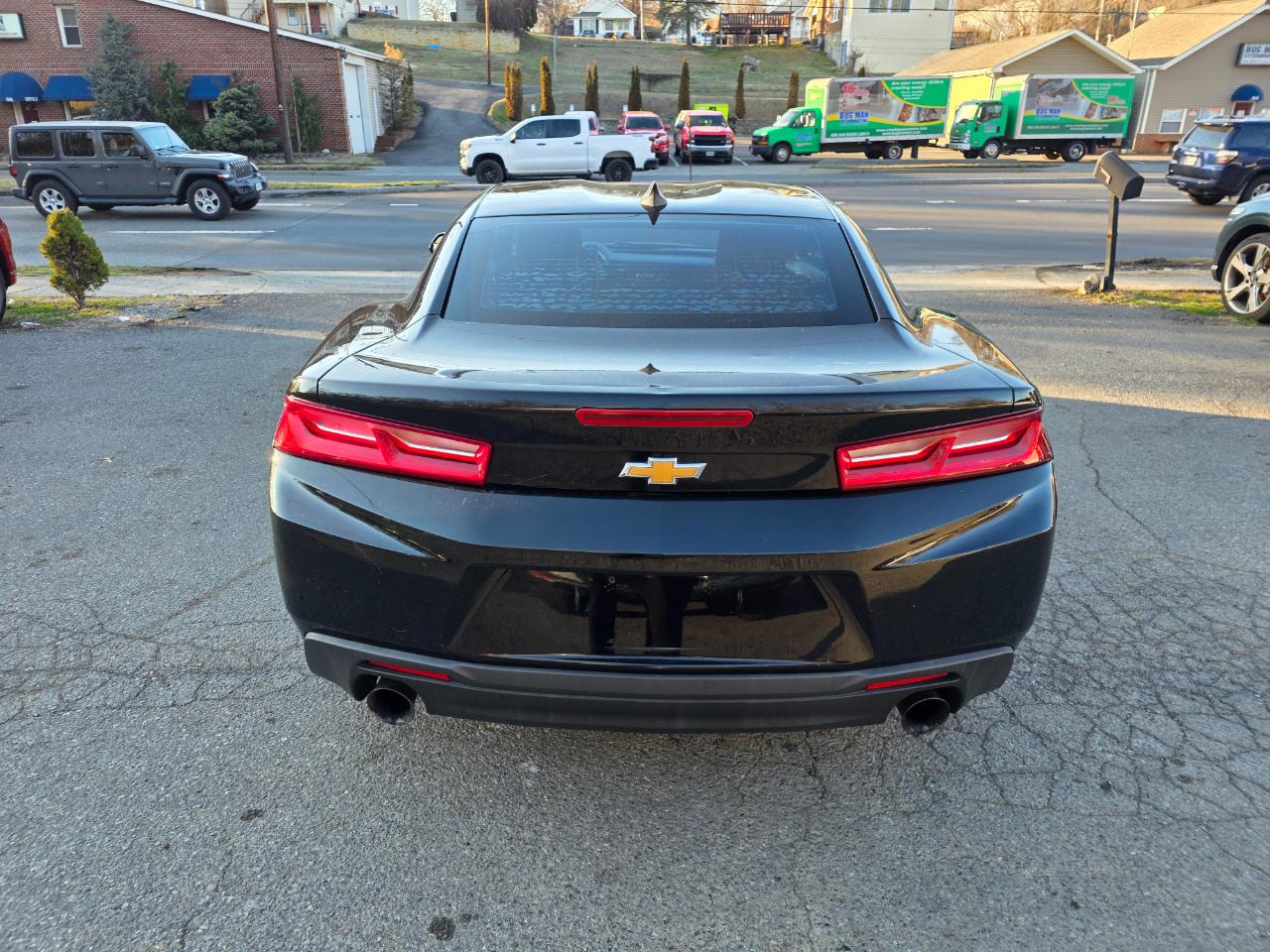 Chevrolet Camaro 2dr Cpe 1LT 2017