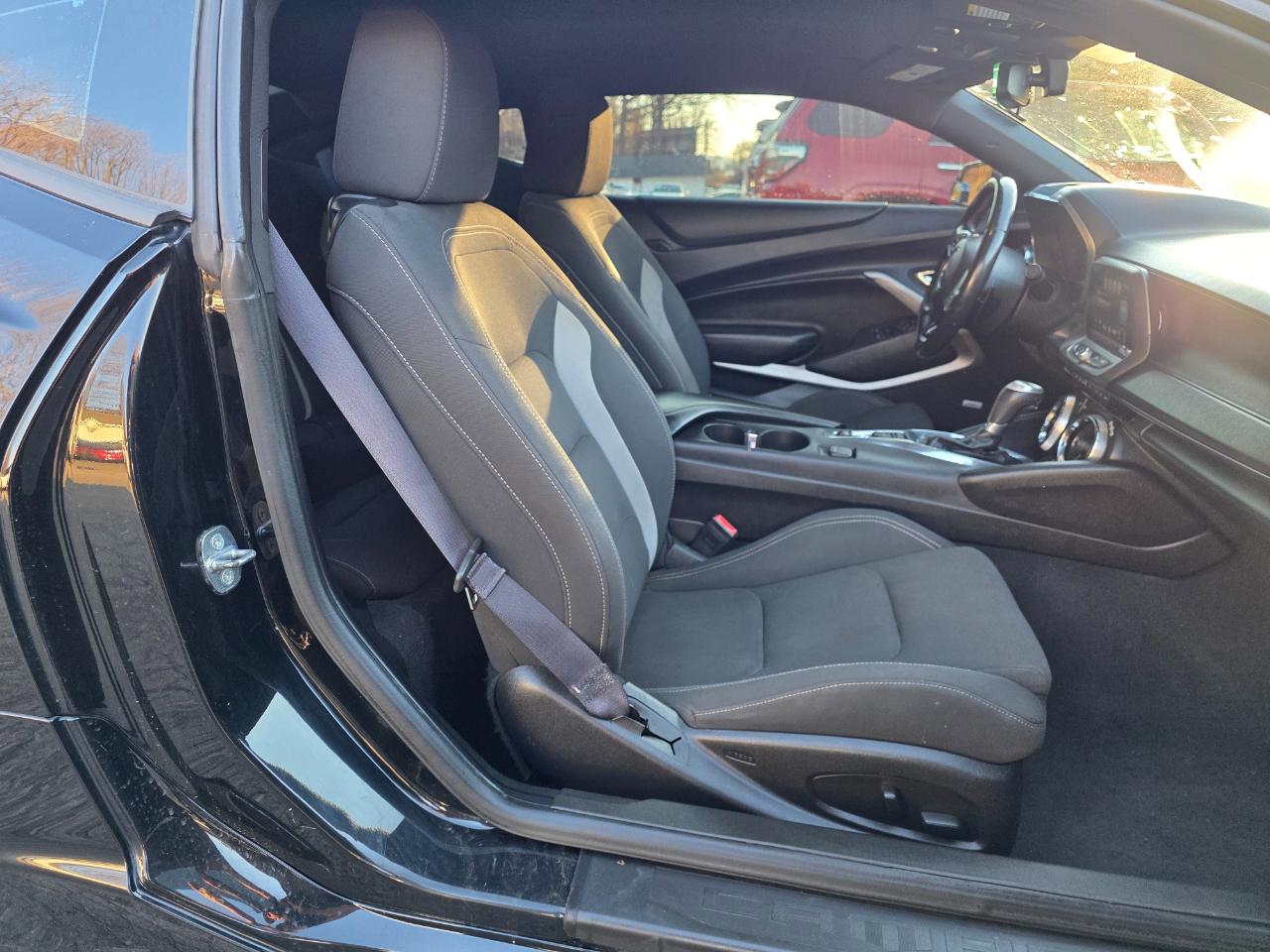 Chevrolet Camaro 2dr Cpe 1LT 2017