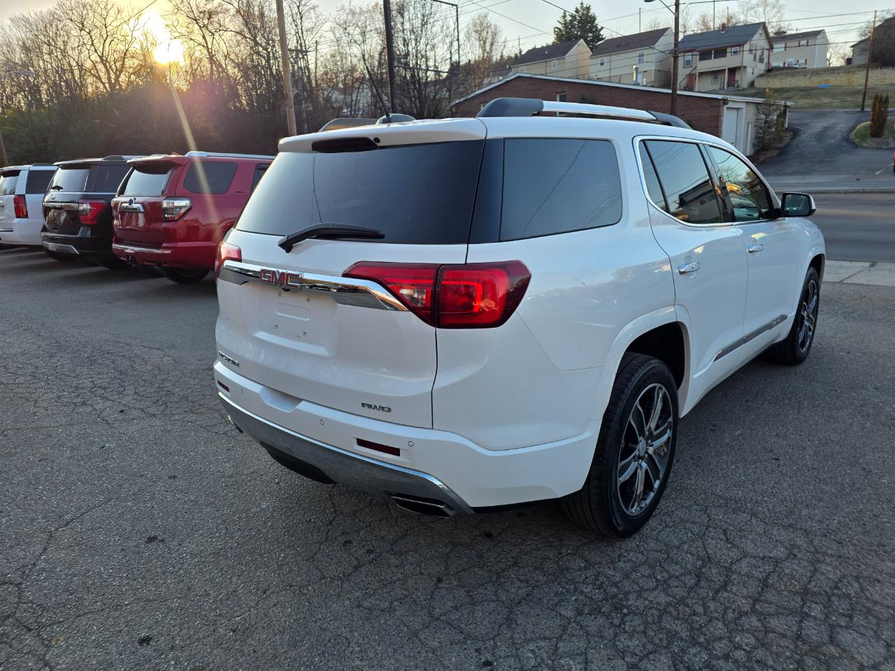 GMC Acadia AWD 4dr Denali 2019