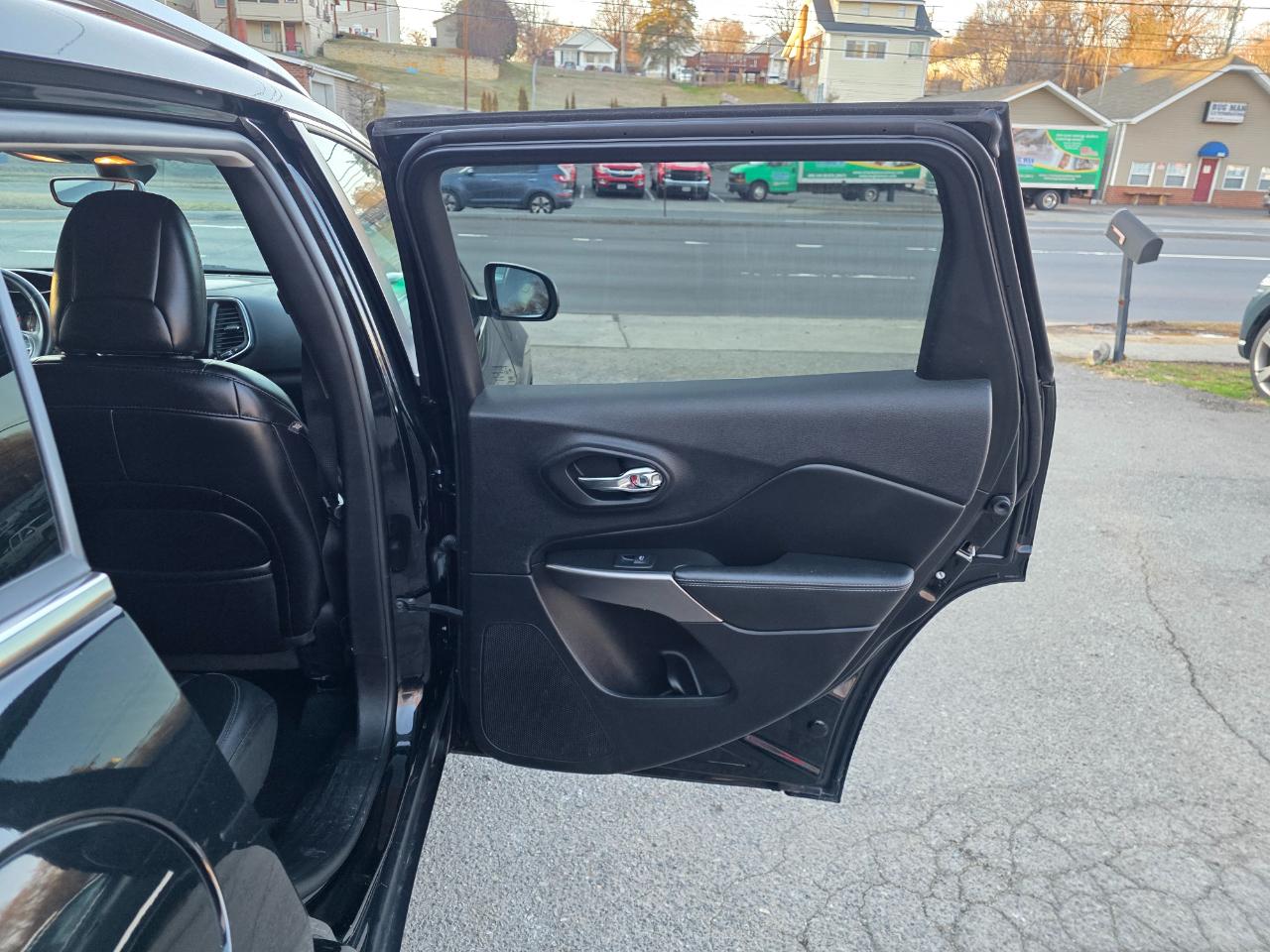 Jeep Cherokee Latitude Plus 4x4 2019