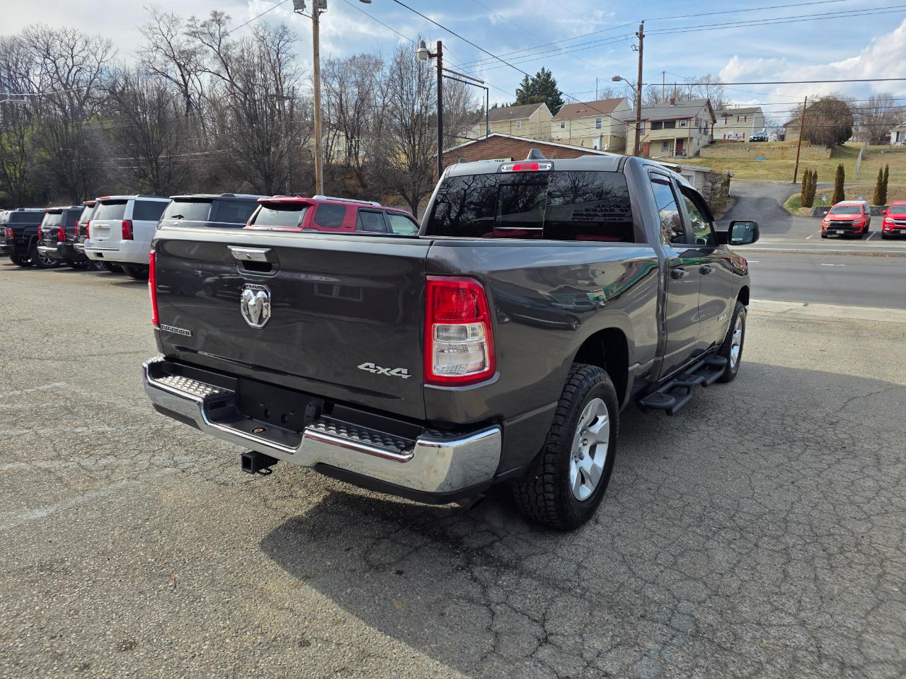 RAM 1500 Big Horn 4x4 Quad Cab 6'4" Box 2020