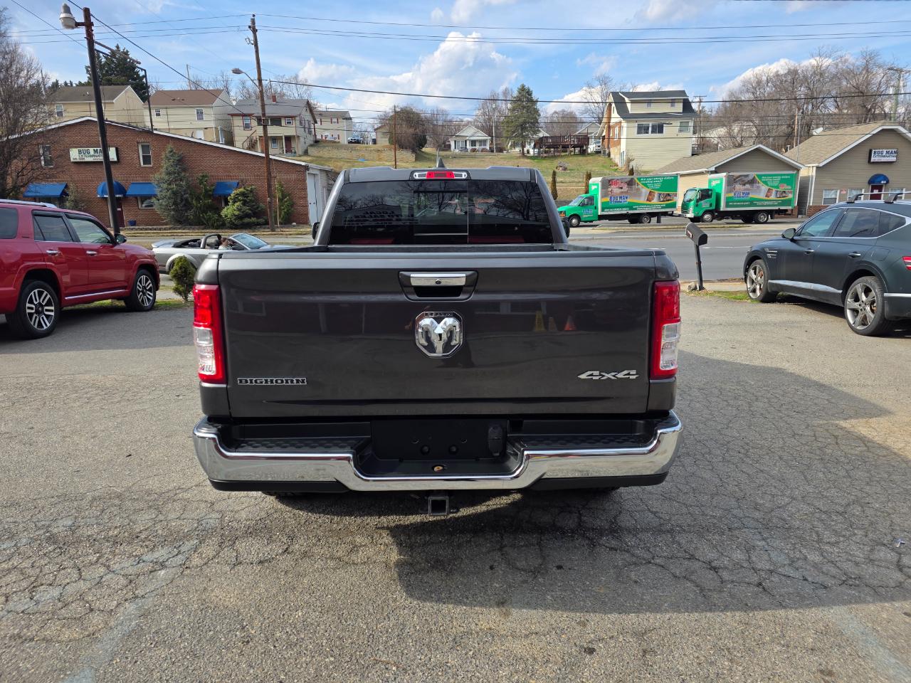 RAM 1500 Big Horn 4x4 Quad Cab 6'4" Box 2020