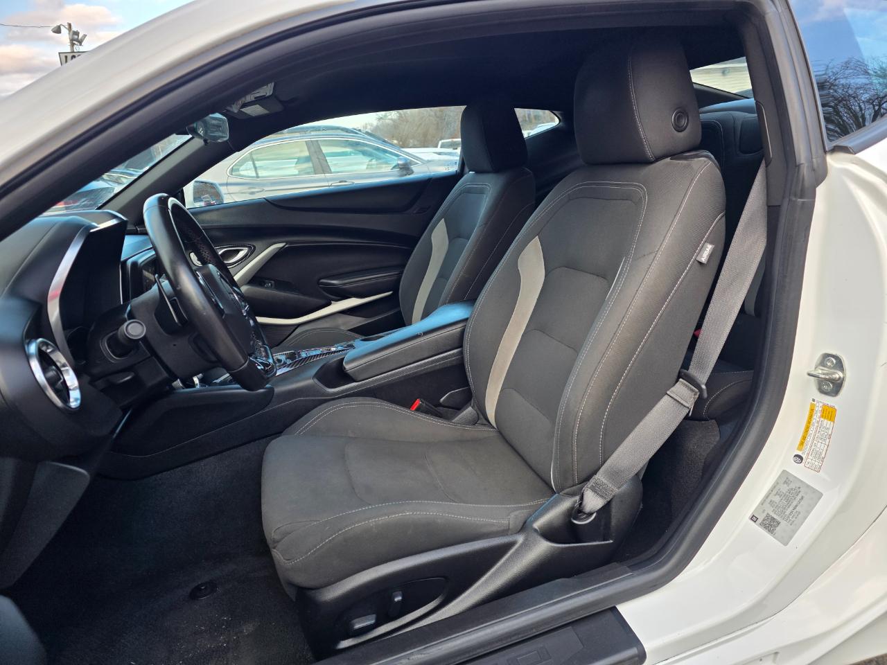 Chevrolet Camaro 2dr Cpe 1LT 2021