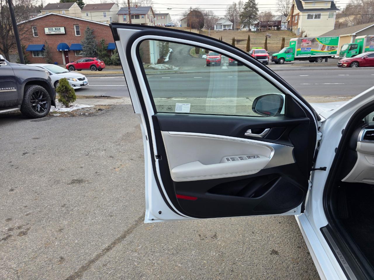 Genesis G70 2.5T RWD 2024