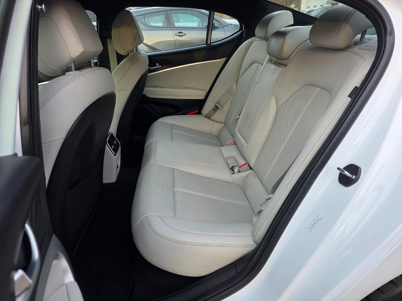 Genesis G70 2.5T RWD 2024