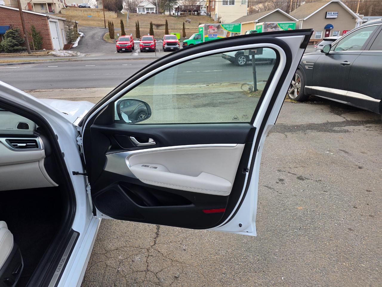 Genesis G70 2.5T RWD 2024