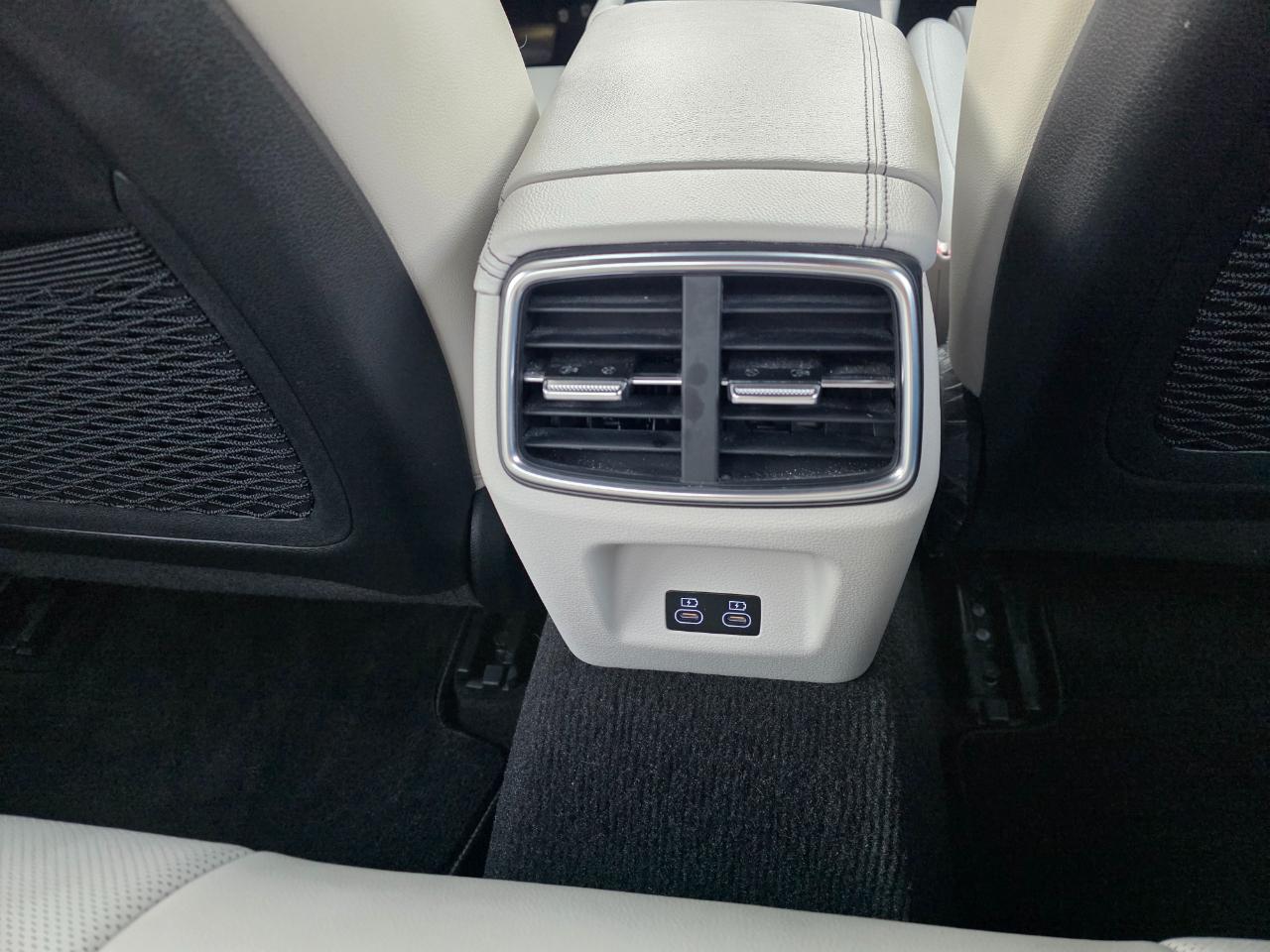 Genesis G70 2.5T RWD 2024