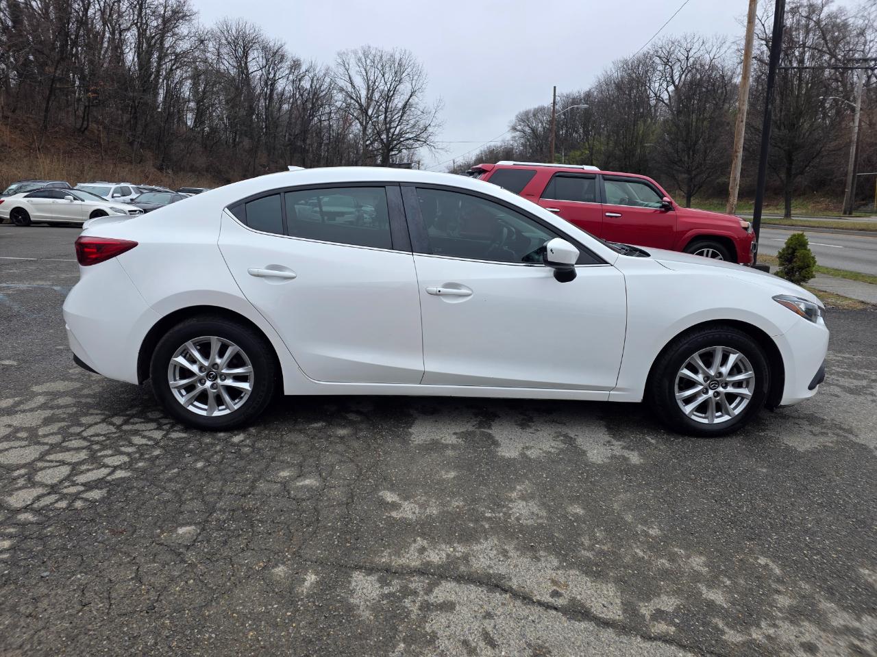 Mazda MAZDA3 4dr Sdn Auto i Touring 2015