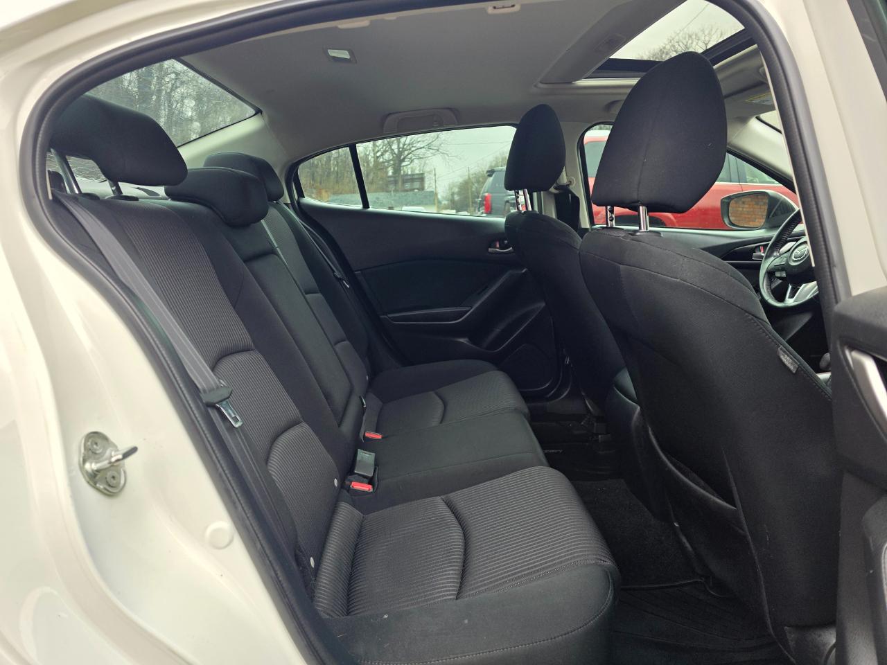 Mazda MAZDA3 4dr Sdn Auto i Touring 2015