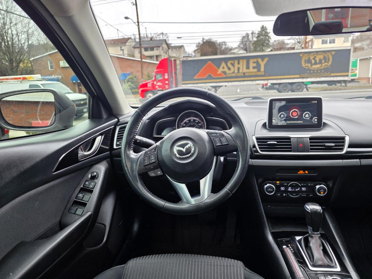 Mazda MAZDA3 4dr Sdn Auto i Touring 2015