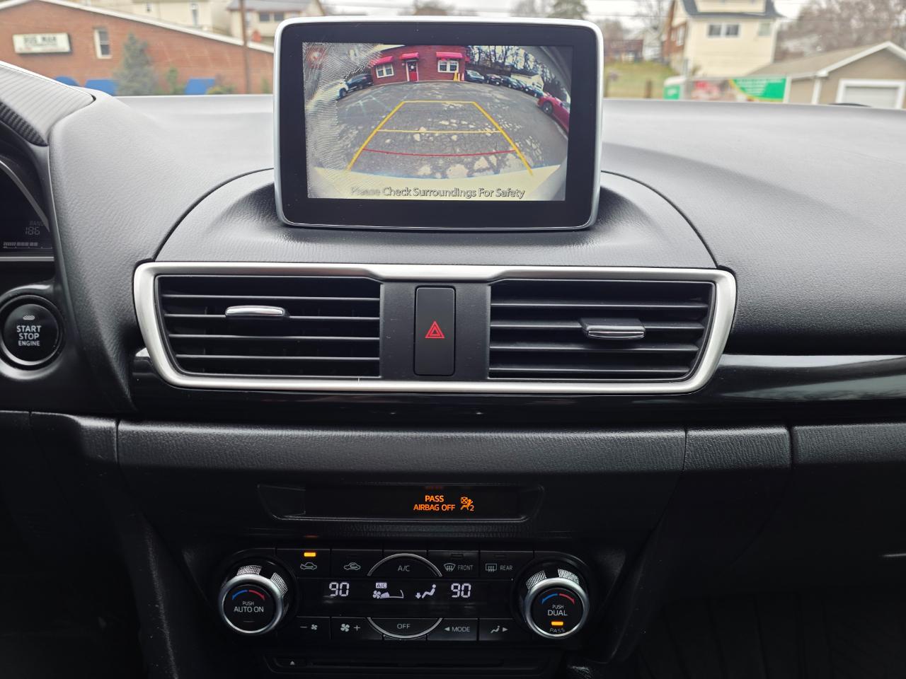 Mazda MAZDA3 4dr Sdn Auto i Touring 2015