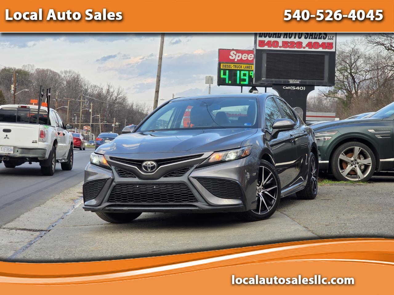 Toyota Camry SE Auto (Natl) 2021